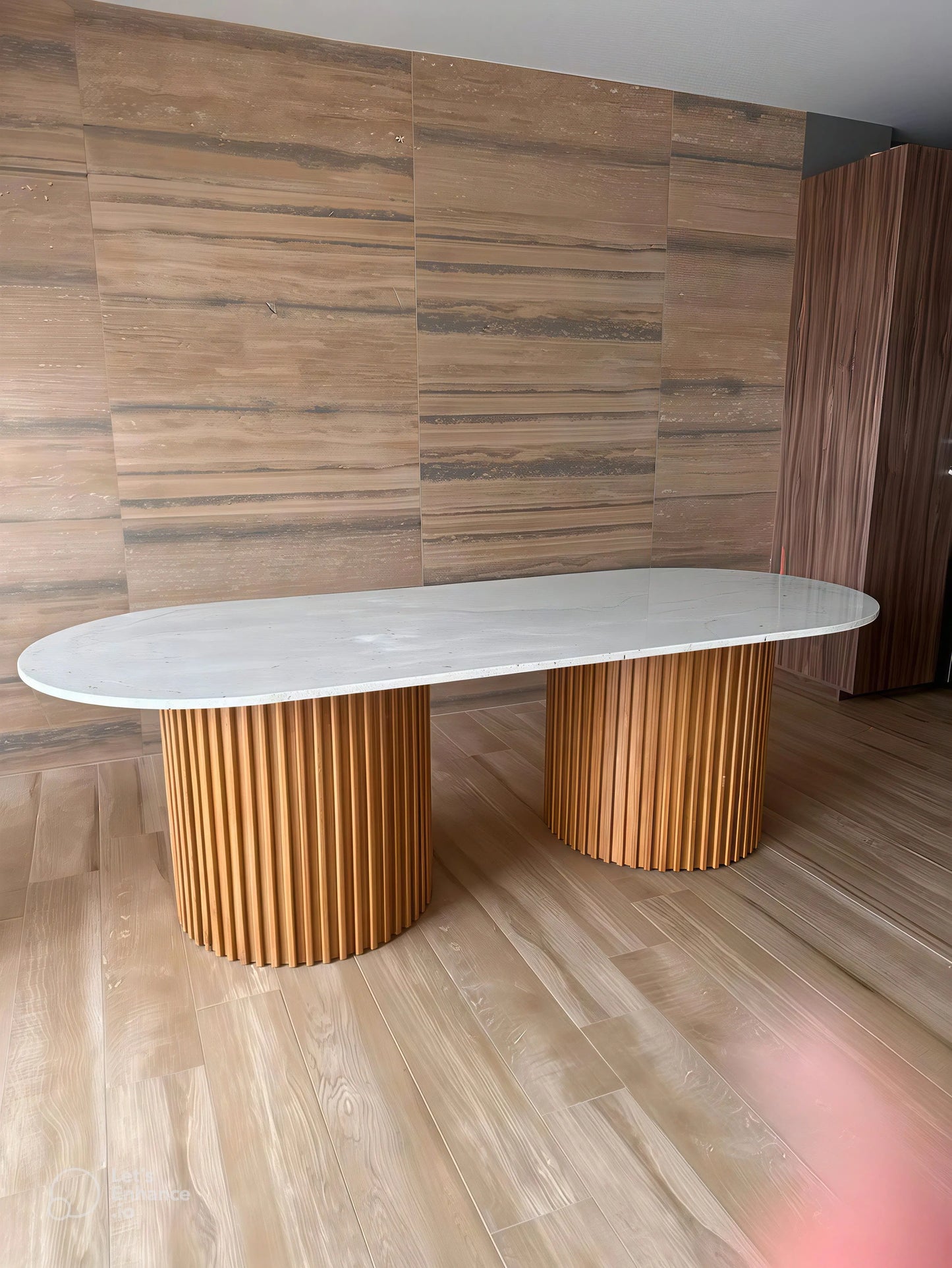 Plateau en porcelaine CERAMO avec piètement design Casablanca