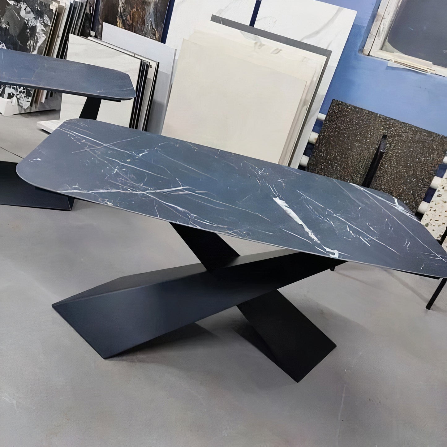 Table à manger ARMONIA en porcelaine