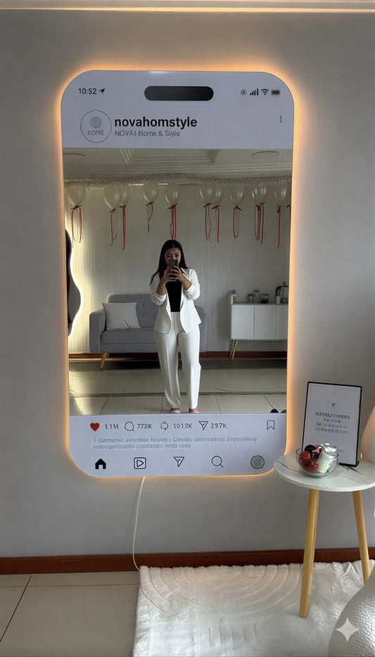 Le Miroir instagram Social Media – Instagram Edition CAROUBIA
