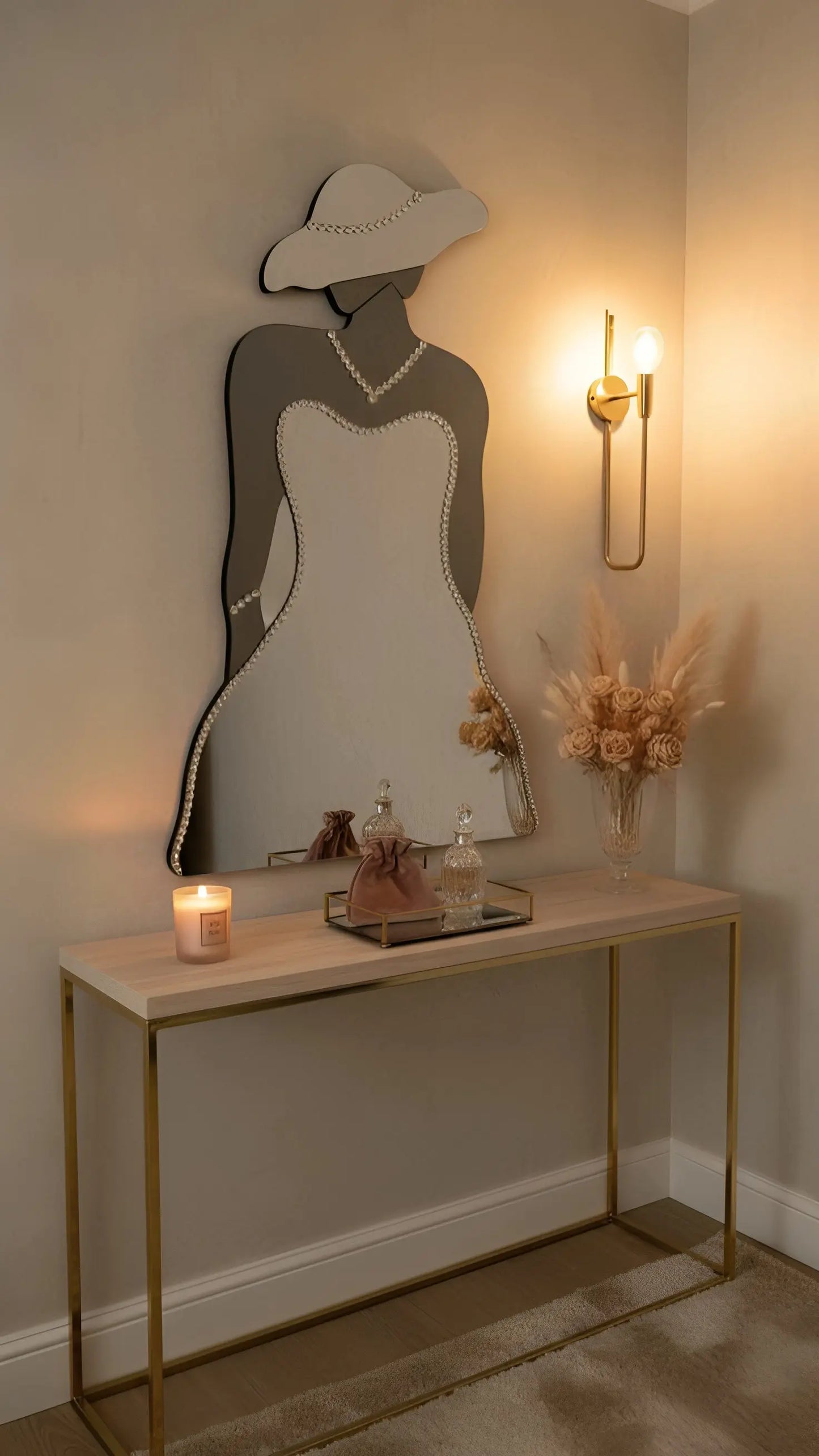 Miroir Silhouette La Parisienne – Décoration Murale de Luxe & Design Couture CAROUBIA