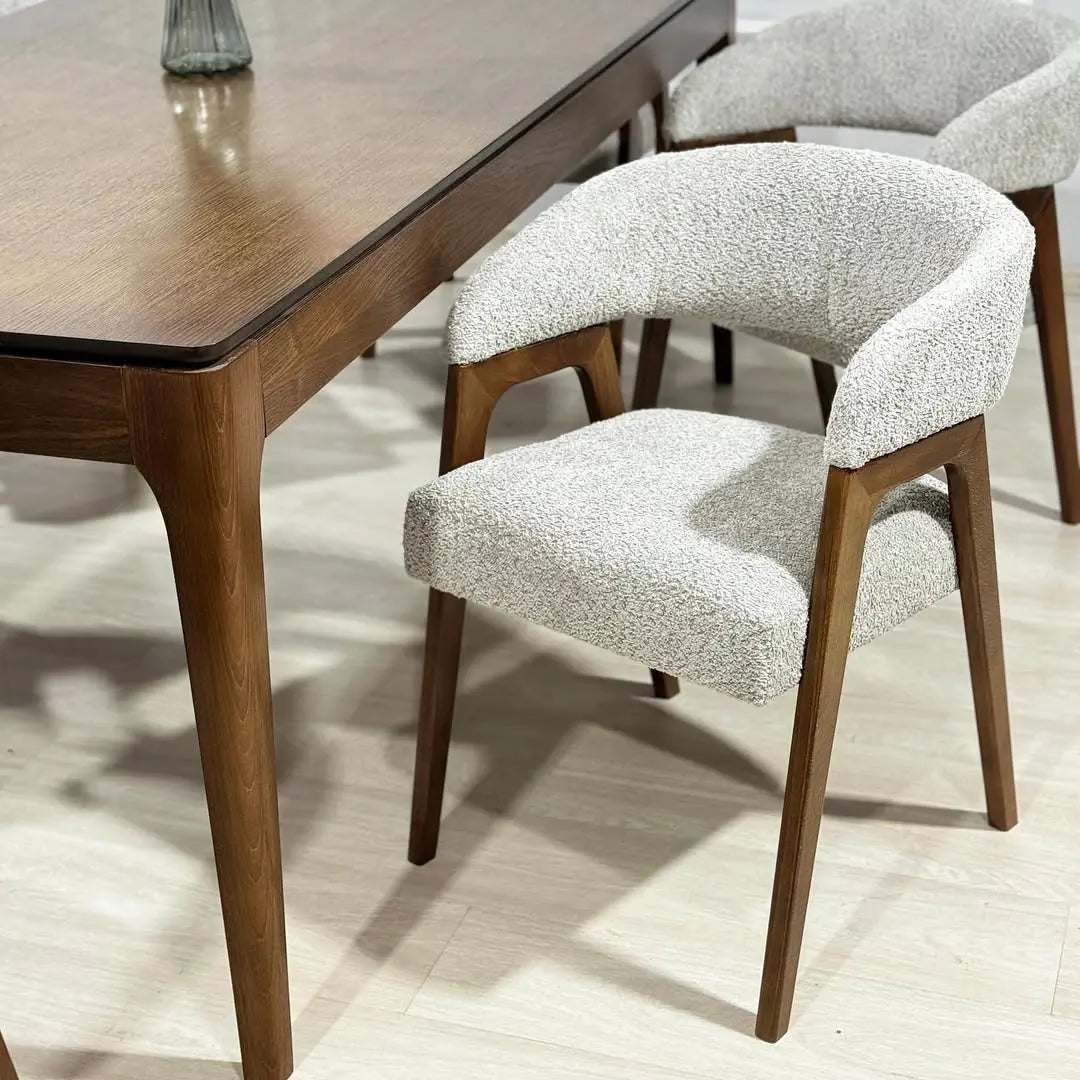 Table à manger CELIA en bois sur mesure au Maroc CAROUBIA